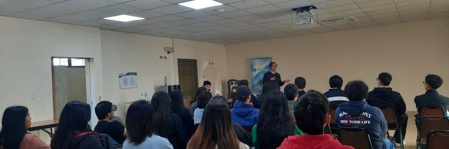 Estudiantes universitarios de Los Ángeles participan en programa de educación cooperativa de la Asociación Nacional de Cooperativas de Chile
