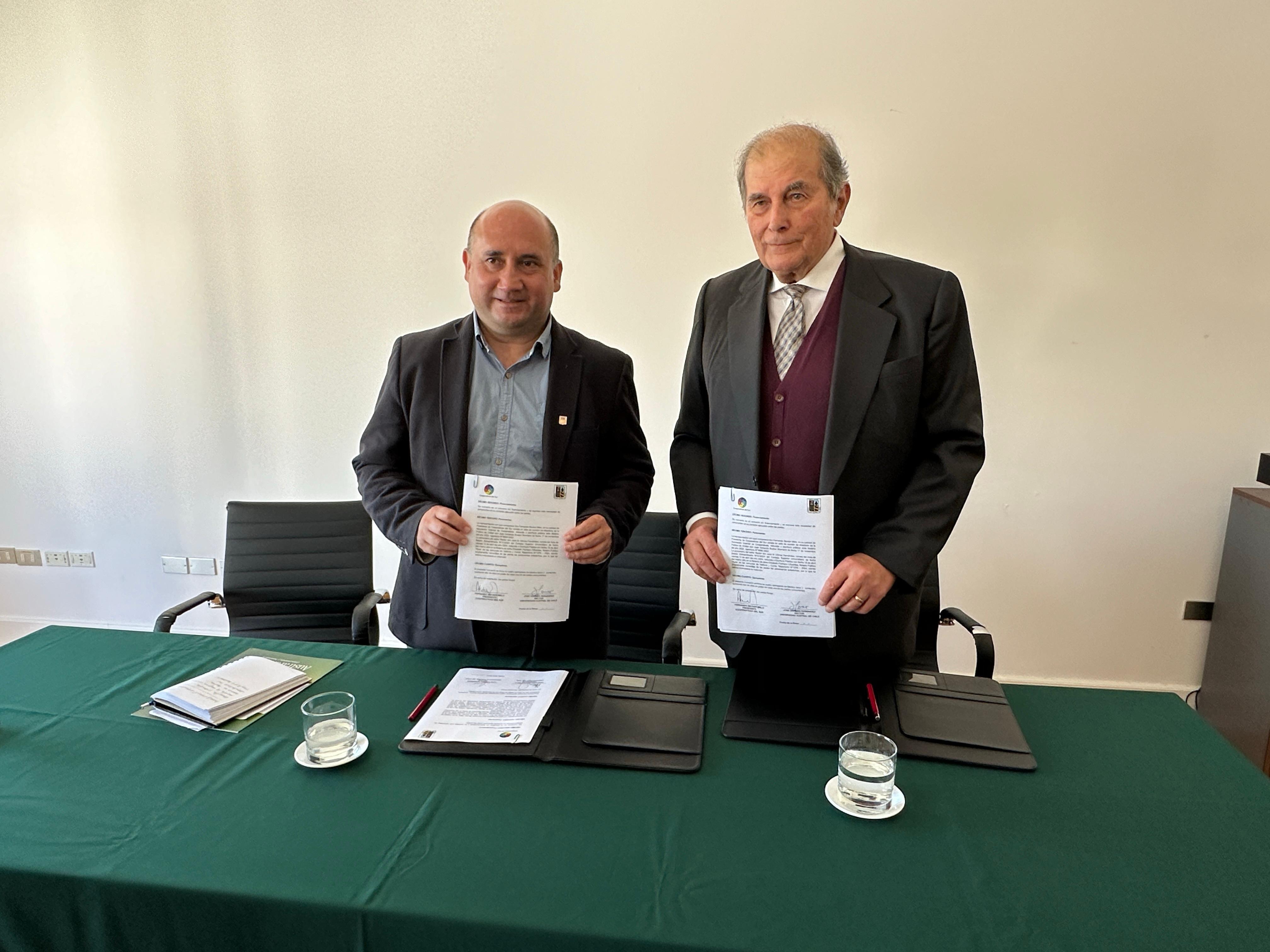 Universidad Austral de Chile y Cooperativas del Sur firman convenio para fortalecer la educación cooperativa