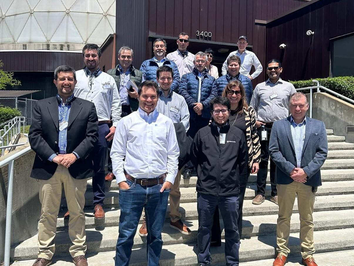 Ejecutivos de FENACOPEL visitan instalaciones de Pacific Gas and Electric Company en Estados Unidos