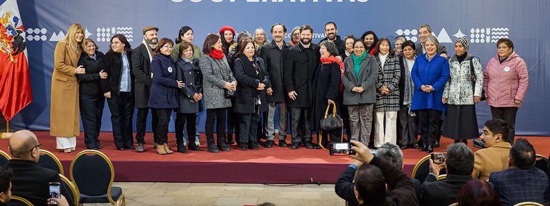 Asociación Nacional de Cooperativas de Chile participó en conmemoración del Mes de las Cooperativas en La Moneda