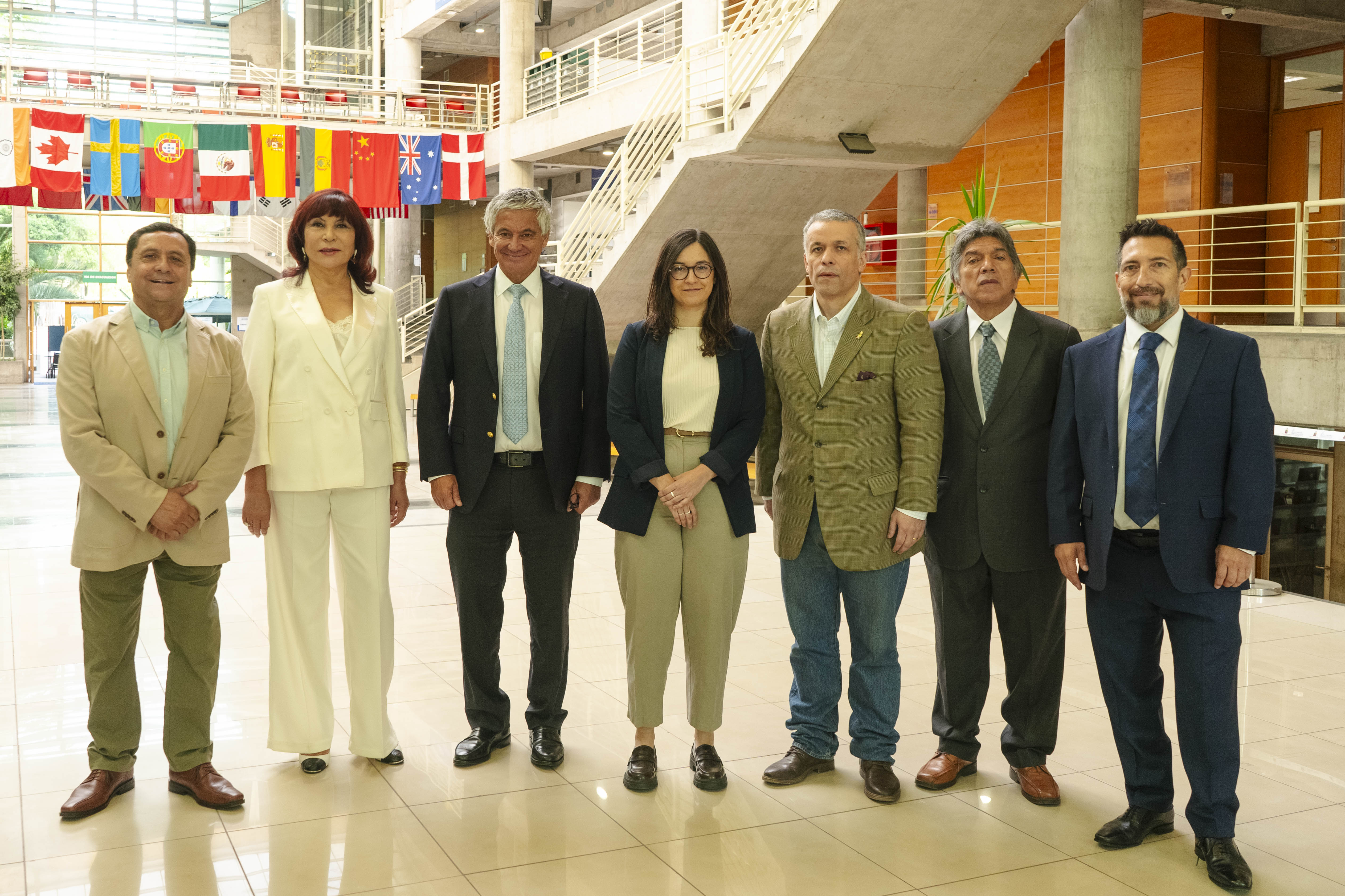 Cooperativas y autoridades se reunieron para destacar los aportes del modelo  cooperativo al desarrollo sostenible de Chile