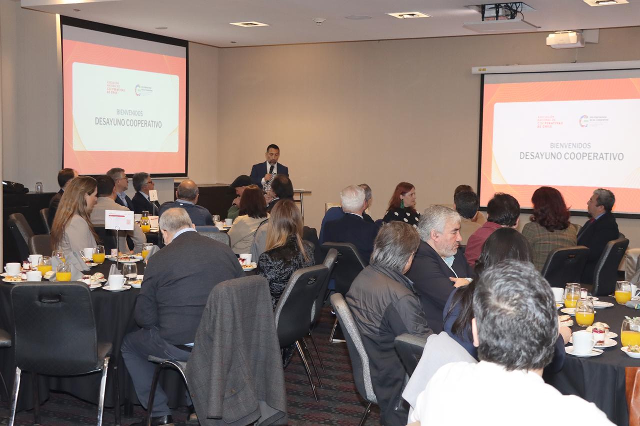 Asociación Nacional de Cooperativas de Chile celebró con un desayuno conmemorativo el Día Internacional de las Cooperativas Asociación Nacional de Cooperativas de Chile celebró con un desayuno conmemorativo el Día Internacional de las Cooperativas