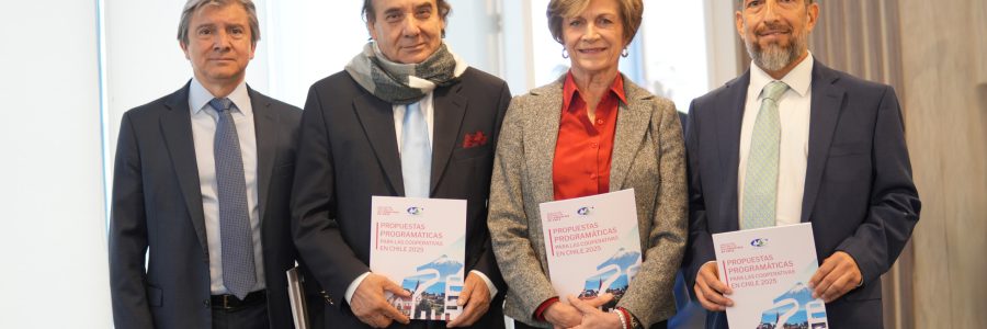 Matthei se compromete a mantener el marco normativo para fomentar el desarrollo de las cooperativas