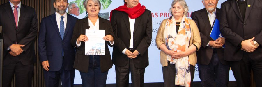 Jeannette Jara propone participación de cooperativas “en proyectos más grandes de inversión pública”
