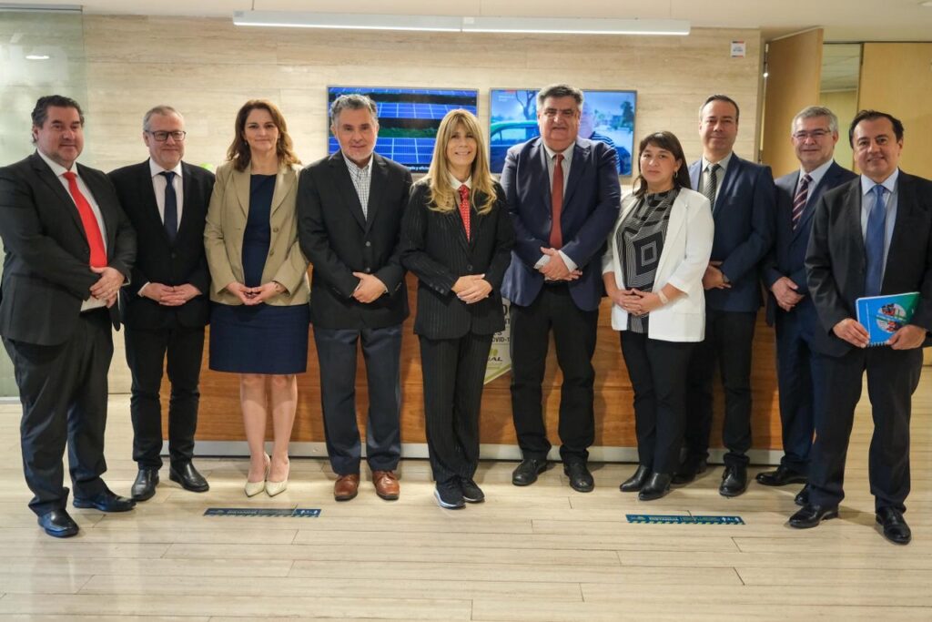 FENACOPEL sostiene reuniones estratégicas con autoridades de los Ministerios de Energía y del Interior
