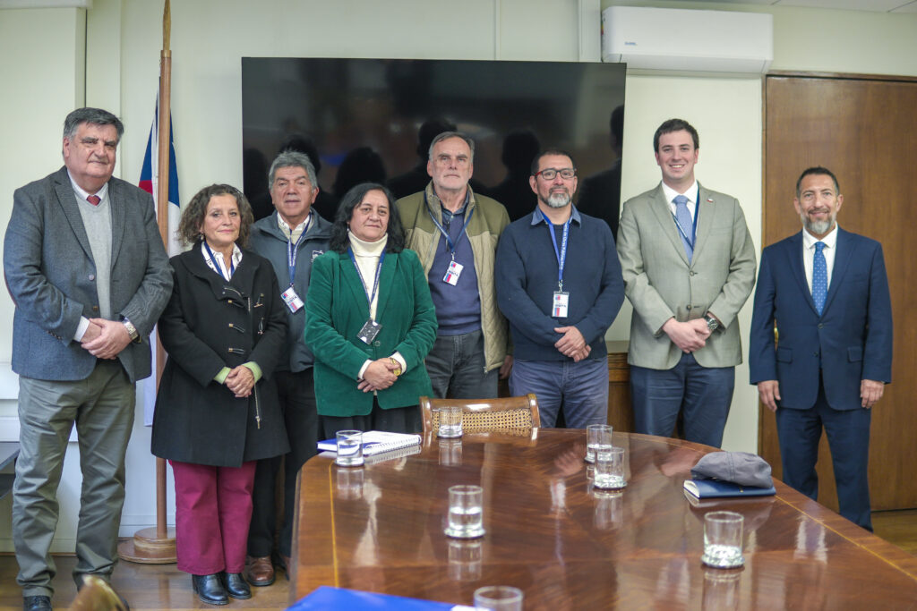 ANCCh, Fesan y Fenacopel abordan desafíos de aguapotable rural y electricidad en reunión con el MOP