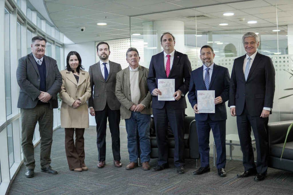 Cooperativas de Chile presenta al Ministerio de Economía agenda para impulsar inversiones por más de 8 mil millones